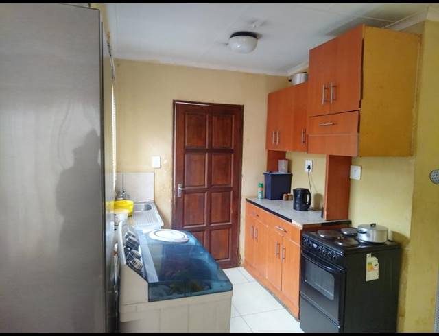 3 BEDROOM PROPERTY TO RENT IN SOSHANGUVE VV